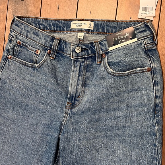 Abercrombie Curve Love Jeans - Picture 2 of 3